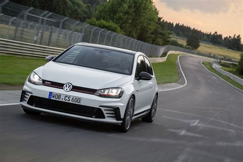 Volkswagen Golf GTI Clubsport Unveiled Celebrates 40th Anniversary