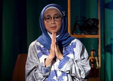 Desy Ratnasari Cerai Dua Kali Tapi Cantiknya Tetap Awet Begini