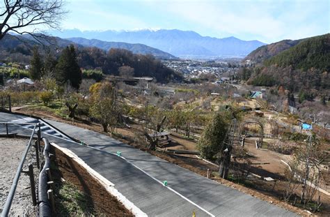 高低差あるバラ園 電動カートで散策を 専用コース整備 伊那市 長野県の移住総合webメディア「suuhaa（スーハー）」