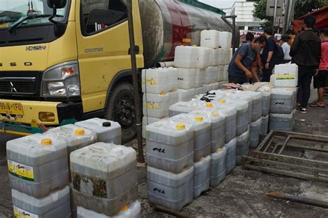 Holding Pangan ID Food Distribusikan 60 Juta Liter Minyak Goreng Curah