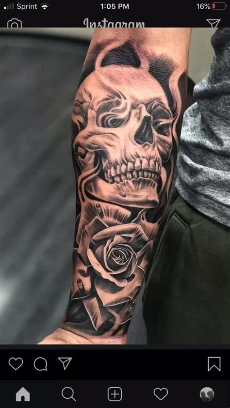 Skull with roses tattoo | Ærmetatoveringer, Tatoveringsidéer ...