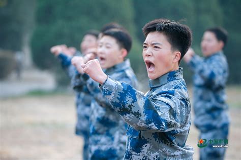 退伍季丨女兵说她们最爱戎装在身的样子 中国军网