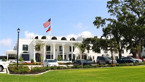 The White House Hotel, Gulfport, MS Editorial Stock Image - Image of gulfport, lodging: 44047714