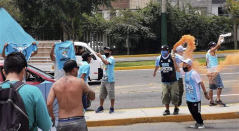 Sporting Cristal Vs Ayacucho FC Hinchas Celestes Alientan Al Equipo