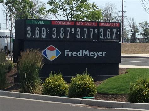 Fred Meyer Fuel - Gas Stations - 855 SW 7th St, Redmond, OR - Phone ...