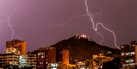 Al Menos Muertos Y Heridos Por El Impacto De Un Rayo En Colombia