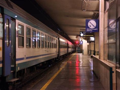 Stazione Di Bologna La Sala Dattesa Resti Aperta Anche Di Notte