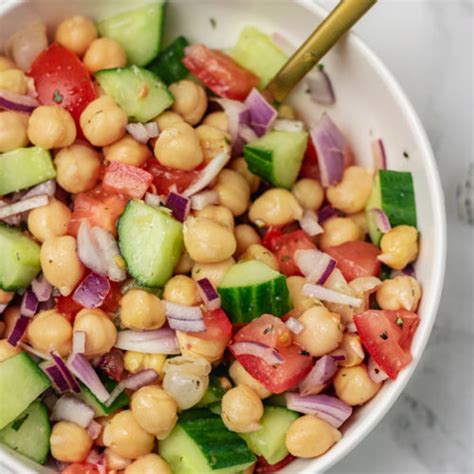 Simple Chickpea Salad Quick And Easy The Dinner Bite