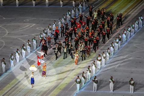 Bendera Indonesia Terbalik Saat Pre Show Opening Ceremony Sea Games