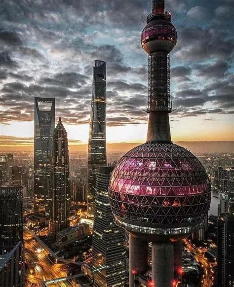 The Spheres Of The Oriental Pearl Tower Up Close Shanghai China R