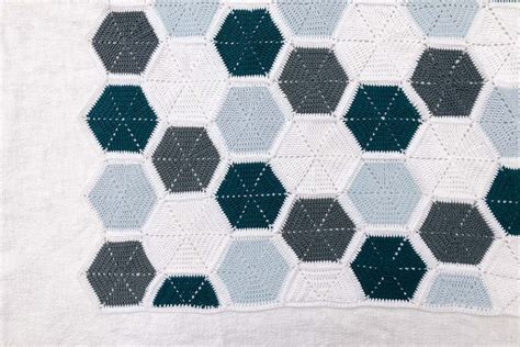 11 Hexagon Blanket Crochet Patterns - Crafting in the Night