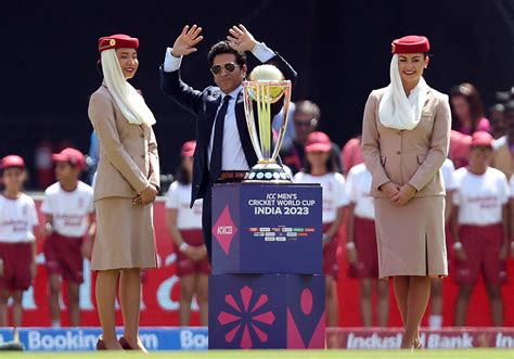 Cricket-crazy fans set to add a kicker to India's economy as world cup begins | Reuters