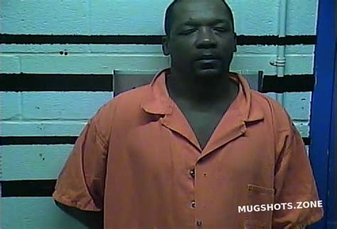 BROWN MARIO ANTOINE 10 29 2022 Larue County Mugshots Zone