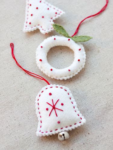 10 DIY Felt Christmas Ornaments