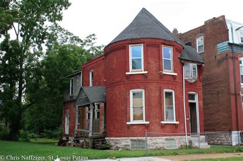 Huge Turret House – St Louis Patina