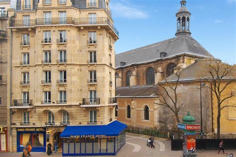 The 5 Luxurious Hotels in Paris To Stay