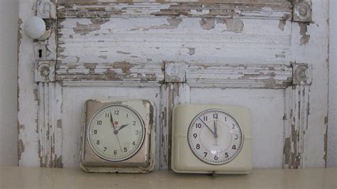 Vintage Electric Kitchen Wall Clocks Set Of 2 GE Model 2H08 Etsy