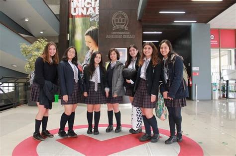 Llamarada Lado Corredor Colegio Inmaculada Uniforme Caricia Meditaci N