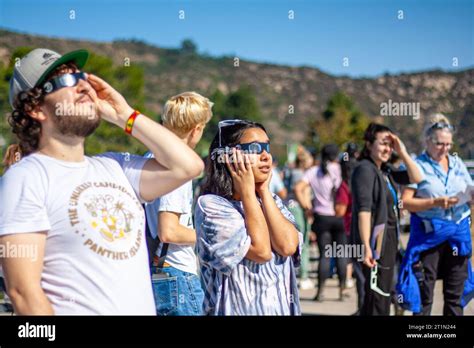 Watching The Solar Eclipse At Griffith Observatory Stock Photo Alamy