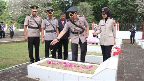 Sambut Hari Bhayangkara Ke 78 Polres Jepara Gelar Ziarah Dan Tabur