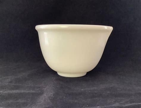 Classic Small White Milk Glass Mixing Bowl Vintage Electric Stand Mixer Spouted Pour Bowl