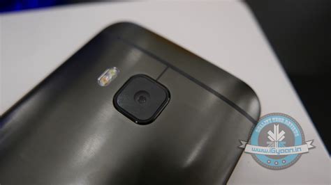 Htc One M Unboxing And Hands On Video Igyaan