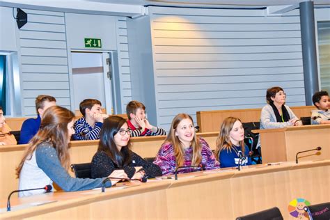 École Saint Jean Berchmans Montigny Le Tilleul Parlement Des