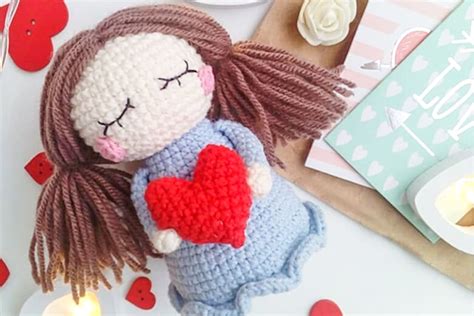 Amigurumi Muñeca de San Valentín Patrón Gratis Paso a Paso 500 PDF