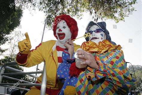 Ronald Mcdonald Clown Blow Bubbles 24th Editorial Stock Photo Stock