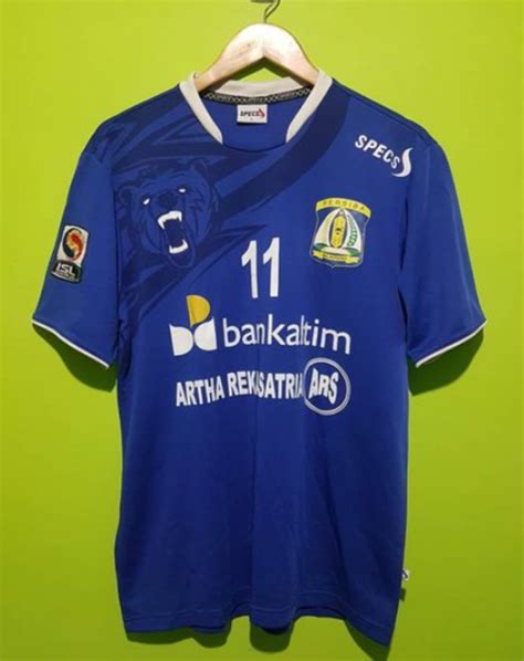 Persiba Balikpapan 2013 Home Kit