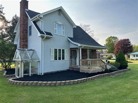 3453 Sunset Dr, Wellsville, NY 14895 | 37 Photos - Movoto