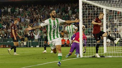 Con Andr S Guardado El Betis Saca Un Triunfo Marcado Por El Garrafal