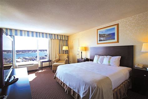 Holiday Inn Portland-by the Bay - Portland Old Port: Things To Do in Portland, Maine