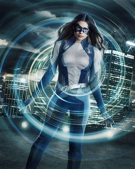 First Look Supergirl S Nia Nal Suits Up As Dreamer