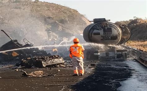 Accidente En La Cuacnopalan Oaxaca Deja 4 Muertos Y 2 Heridos Municipios Puebla Noticias Del