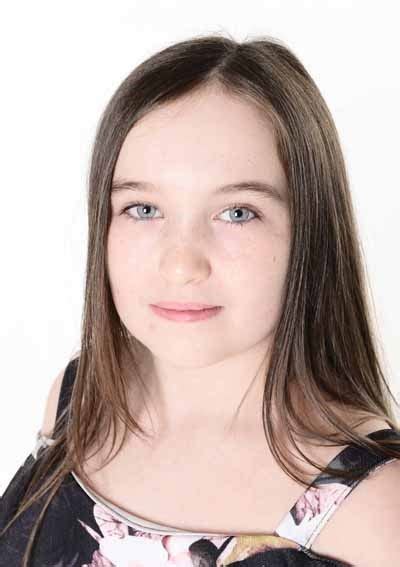 Neve Dunne Film And TV Extras Agency Liverpool Leeds Manchester 0151