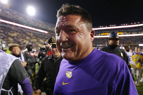 Coach Ed Orgeron Got Engaged Gives Fiance Massive Ring [photo]