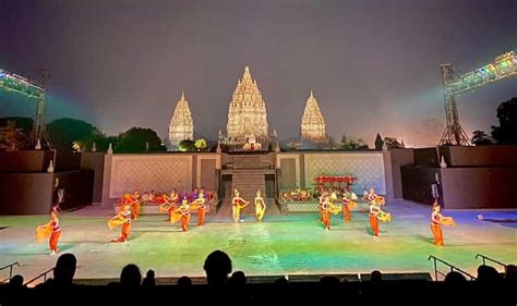 Yogyakarta Borobudur Merapi Prambanan Ramayana Ballett Getyourguide