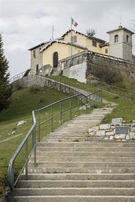 Santuario Beata Vergine del Bisbino Comunità Pastorale Beata Vergine