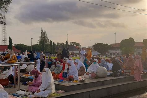 9 Amalan Sunnah Sebelum Sholat Idul Fitri Apa Wanita Haid Boleh Datang