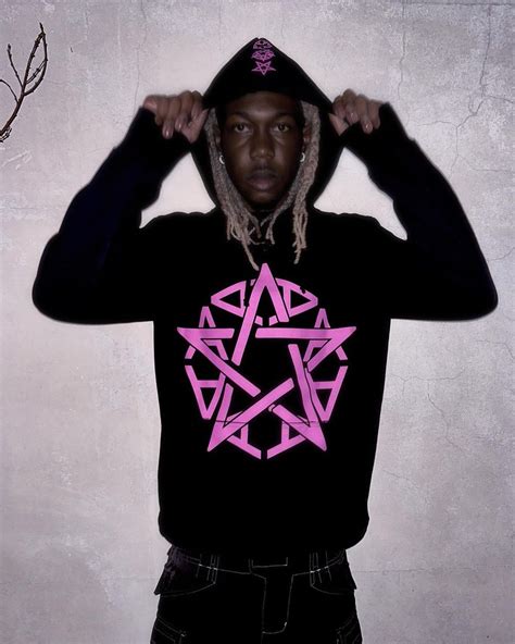 destroy lonely outfit  march   whats   star
