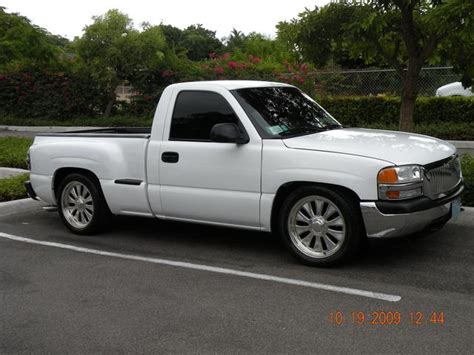 Gmc Sierra Regular Cab Pickup Photos And Specs Find Gmc Sierra Regular Cab And Other Car At