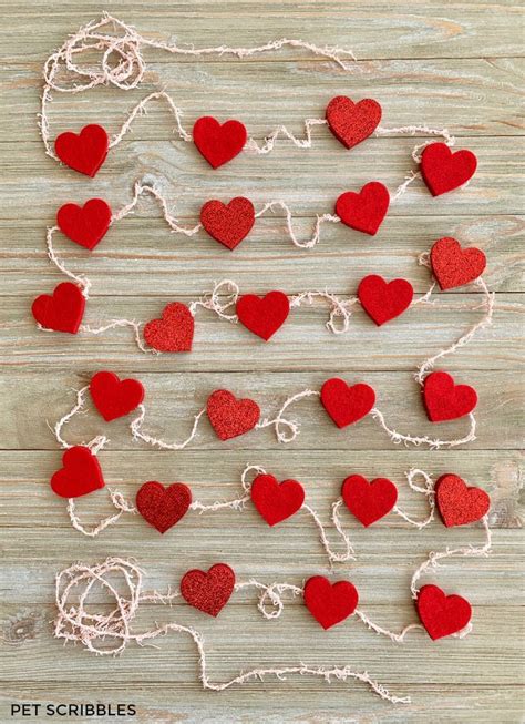 Easy No Sew Felt Heart Garland For Valentines Day Felt Hearts Crafts Heart Crafts Valentine