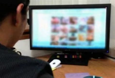 Estudiante de secundaria editó videos porno con IA y puso la cara de