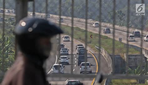 FOTO Tol Cipali Berlakukan Sistem Satu Arah Foto Liputan6