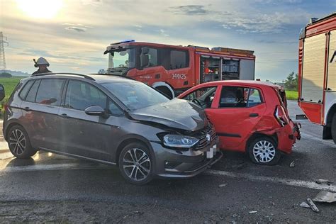 Wypadek Na Drodze Krajowej Dwie Osoby Zabrane Do Szpitala Zdj Cia