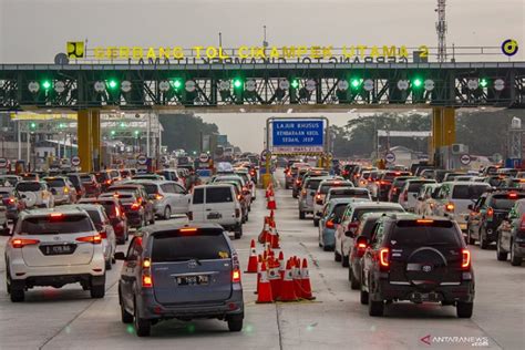 Kemenhub Blak Blakan Soal Tol Jakarta Cikampek Macet Parah Selama Mudik