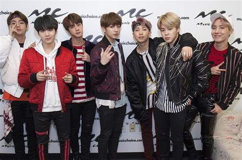 Rayakan Ulang Tahun Ke 5 BTS Ungkap Makna Para ARMY Okezone Celebrity