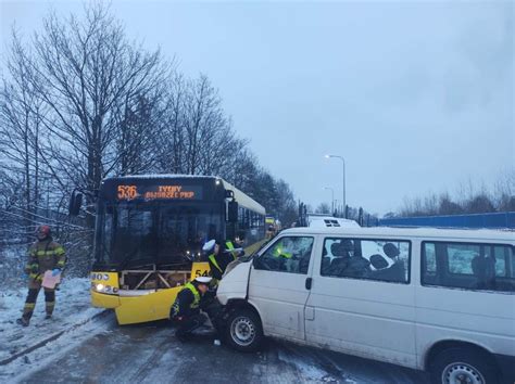 Wypadek W Tychach Dziewi Os B Rannych Remiza Pl Polski Serwis