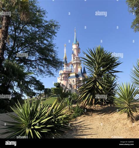 Sleeping Beauty Castle Disneyland Paris Stock Photo Alamy